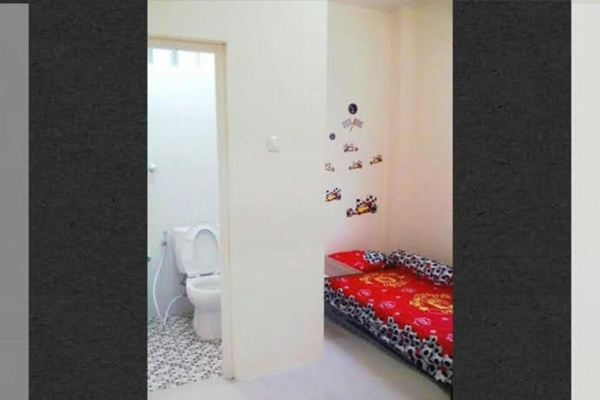 Kost Griya Marina By Ecommerceloka Jakarta Exterior photo